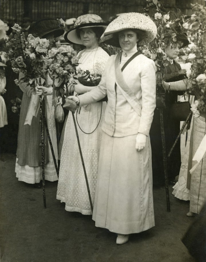 Lena Ashwell and Gertrude Elliott. Courtesy of LSE Library